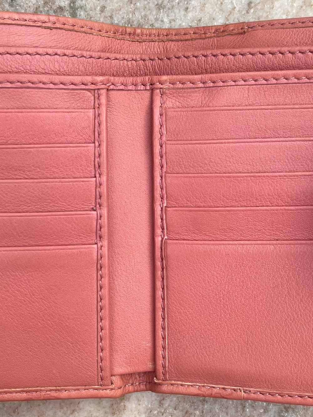 Gucci Compact Bifold Wallet GG Embossed Pink Shima Leather with Gold Charm - Picture 14 of 16